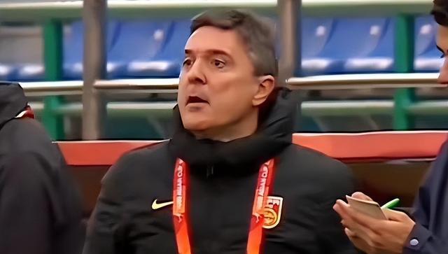 需要拜合拉, 之前在深圳, 赛挑大梁