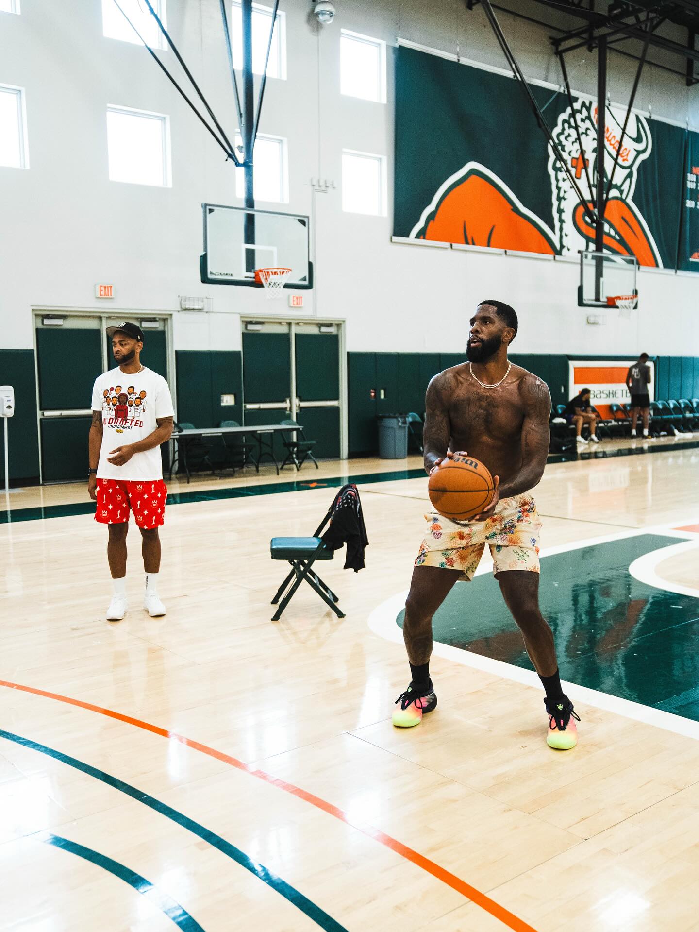 跟自己对抗, 罗伊斯