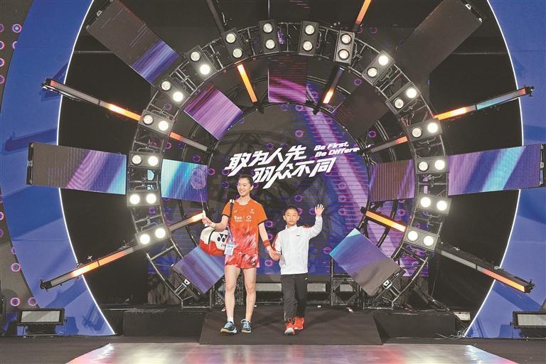 混双组合必, 力的高度认 混双组合必, 力的高度认